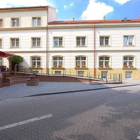 Hotel Ostruvek Prága Kültér fotó