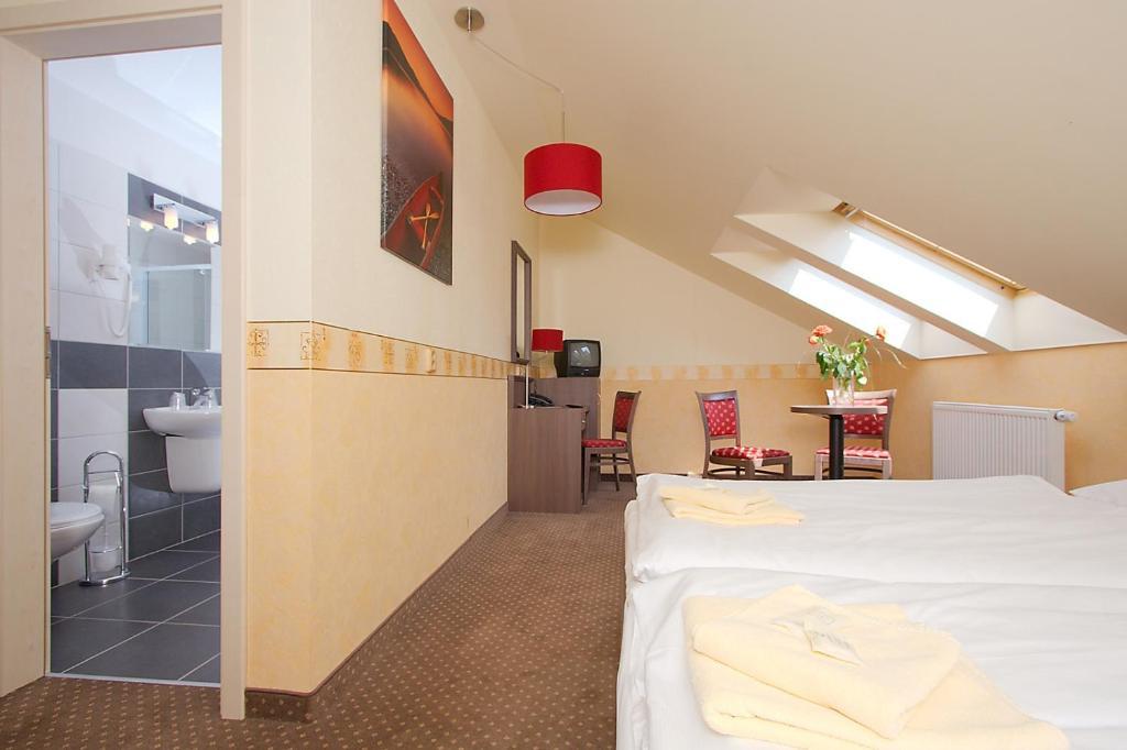 Hotel Ostruvek Prága Szoba fotó